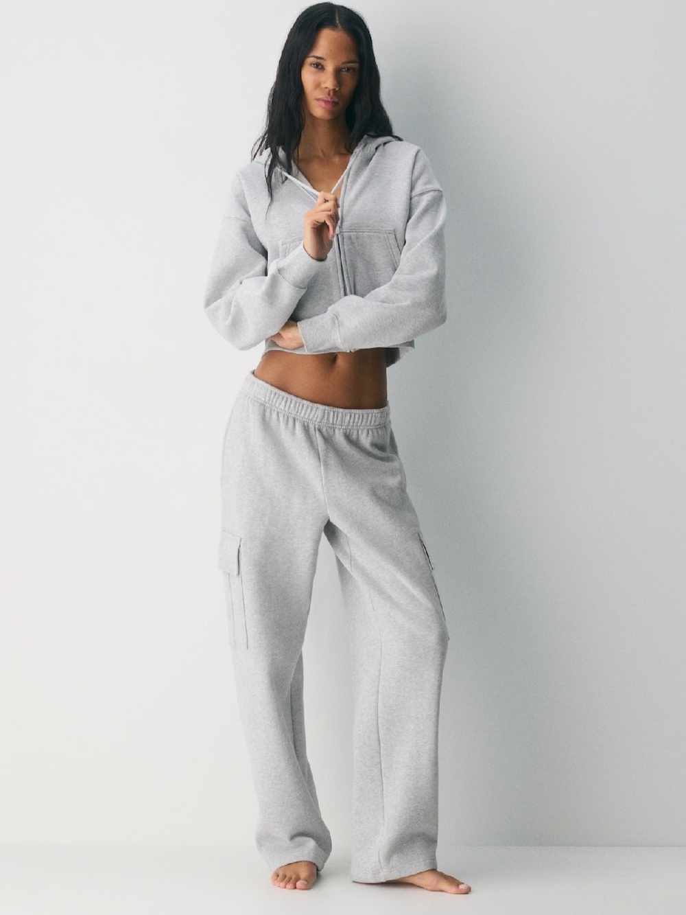 Aritzia viral cargo sweatpants